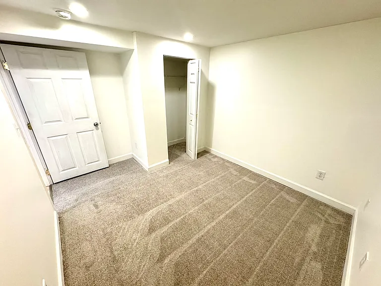 567 Whispering Hills Dr #B — Photo 17