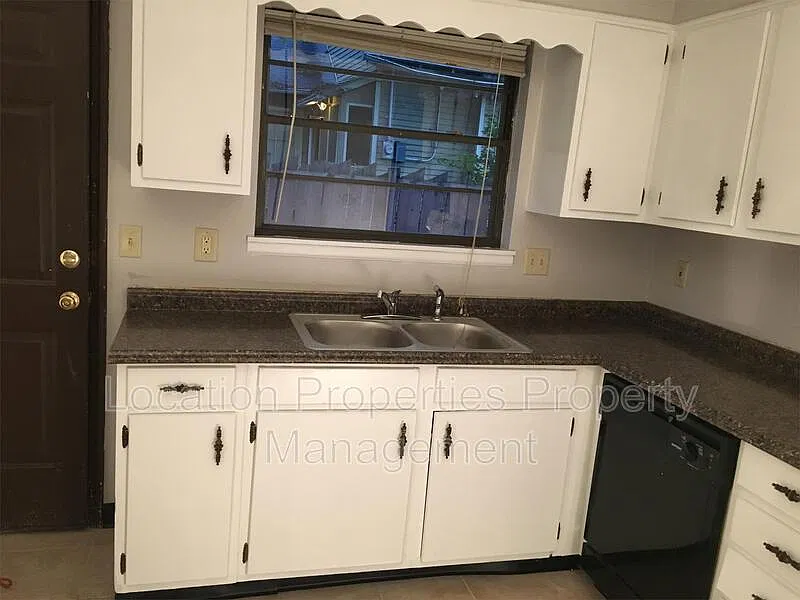 2 bed, 2.0 bath, 750 sqft, $945 — Photo 4