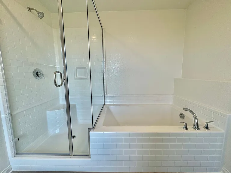 20984 Center St — Photo 1
