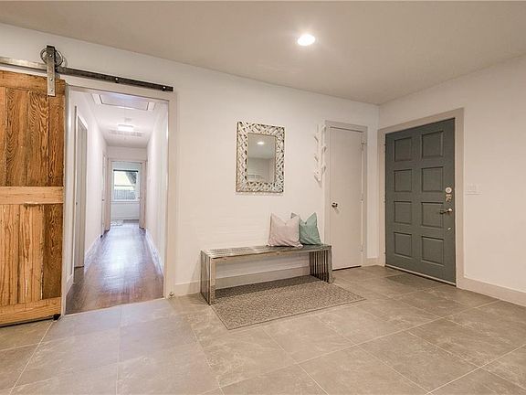 5th image of 503 Lakeside Dr