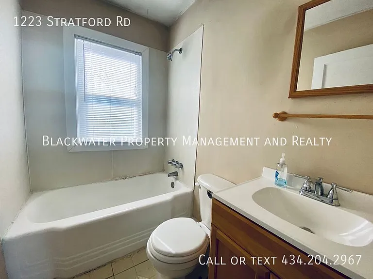 1223 Stratford Rd — Photo 10