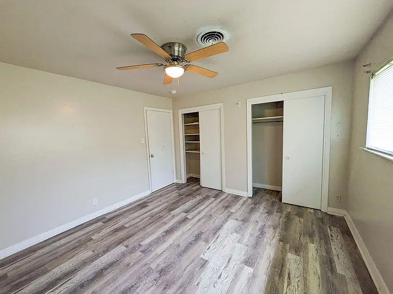 1907 Link Ave — Photo 16
