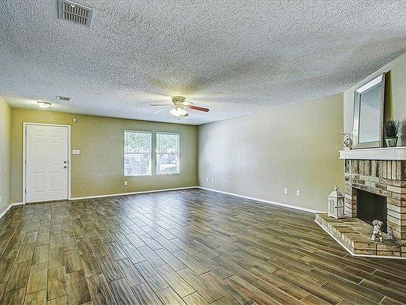 4th image of 2325 Bradford Pear Dr