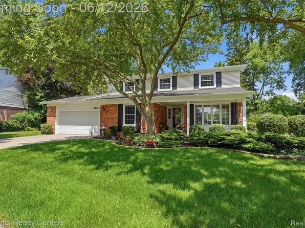 46490 Rockledge Dr, Plymouth, MI 48170