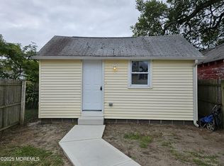 47 Collins St, Keansburg, NJ 07734