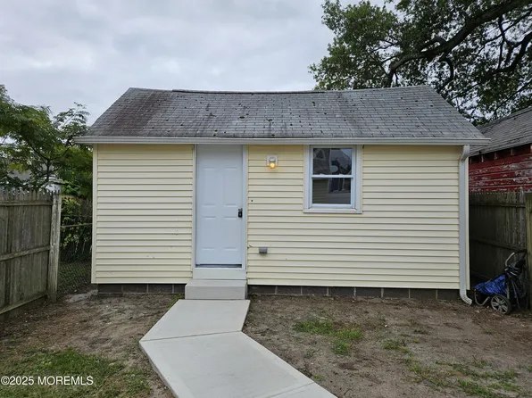 47 Collins St, Keansburg, NJ 07734