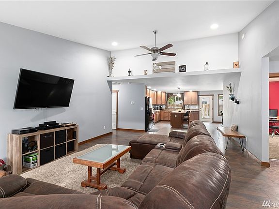 3rd image of 8002 198th St E
