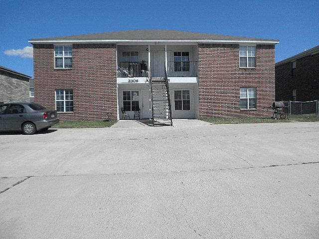 2nd image of 3306 Barcelona Dr APT D