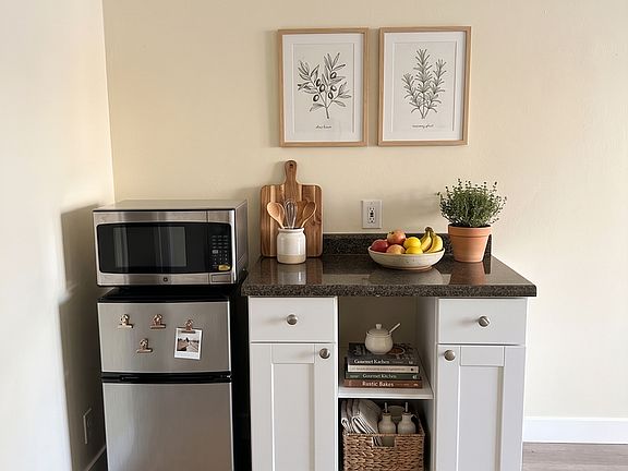 3rd image of 1661 Sawtelle Blvd APT 3A