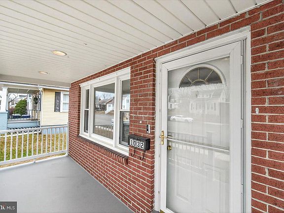 2nd image of 1032 Rose Hill Ave