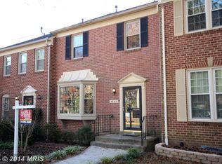 4843 Carriagepark Rd, Fairfax, VA 22032