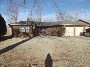 128 Randolph Rd, Clinton, OK 73601