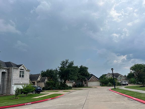 4th image of 8027 Daylilly Creek Dr