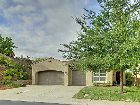 3rd image of 3011 Trieste Way