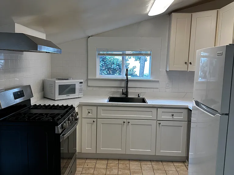 2215A Clement St #2215A — Photo 4