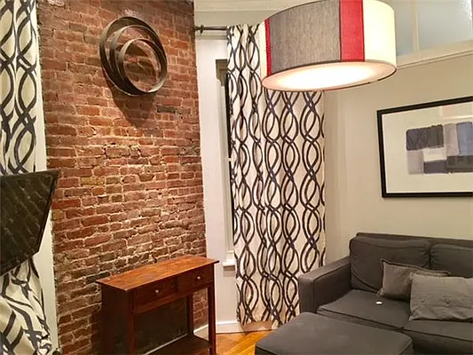 Rented by Bank Neary | media 119