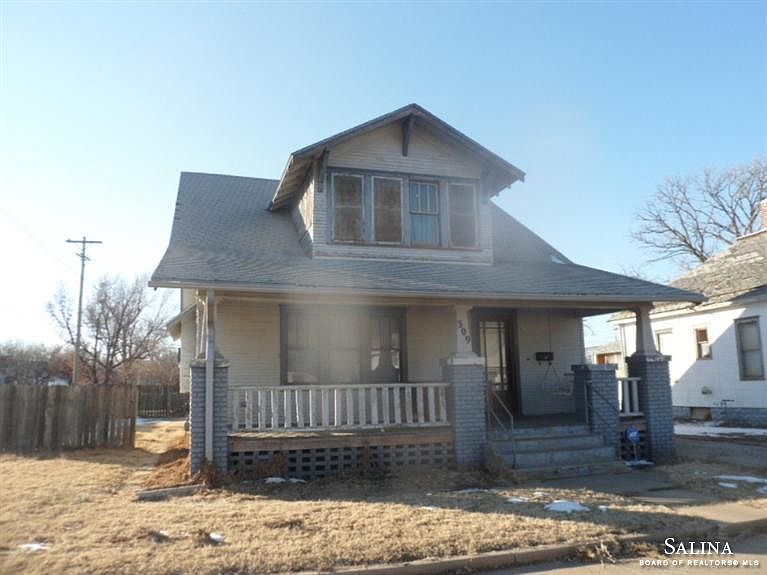 1st image of 309 N 11th St