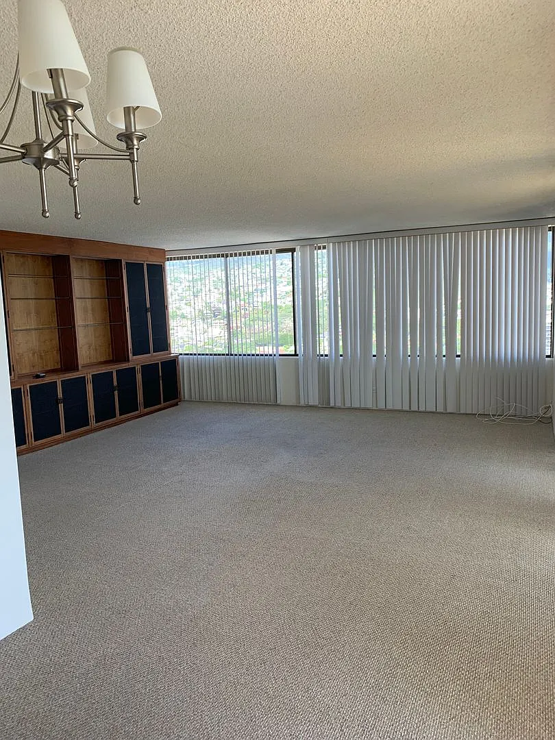 Luxury Kahala Condo - 3bd/2ba/2pkg, High Floor - Corner Unit — Photo 3