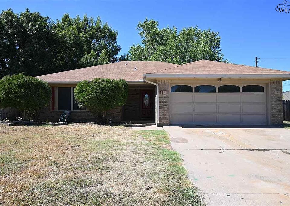 1st image of 11 Anita Ln