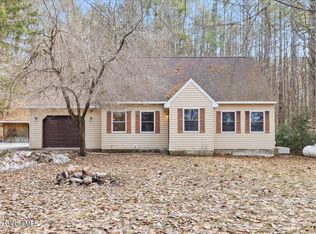 96 Lake Tour Rd, Lake Luzerne, NY 12846