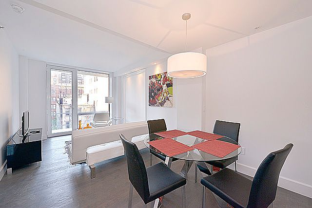 2nd image of 350 E 55th St #2