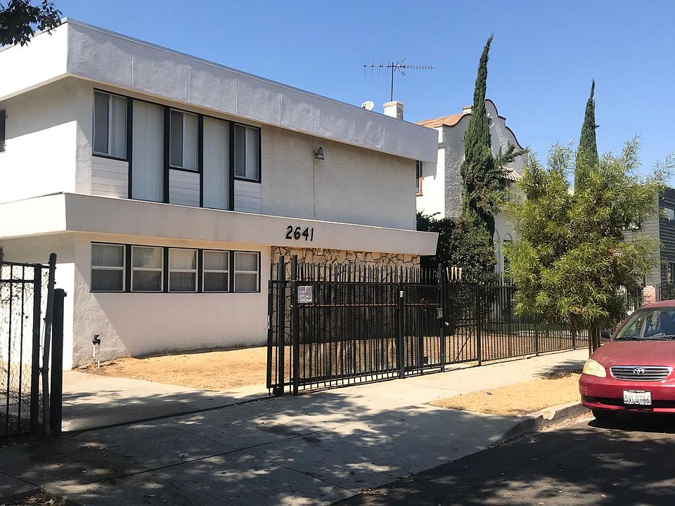 1st image of 2641 S La Salle Ave APT 3