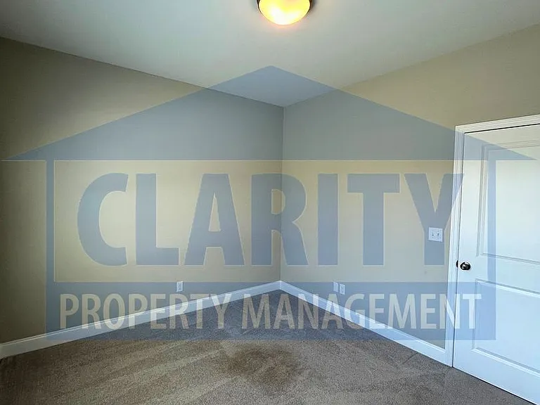 200 Bellingham Cv NE — Photo 17