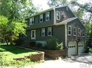 12 Timbermill Rd, Sandy Hook, CT 06482