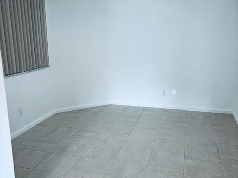 The Mirage Apartments — Photo 132