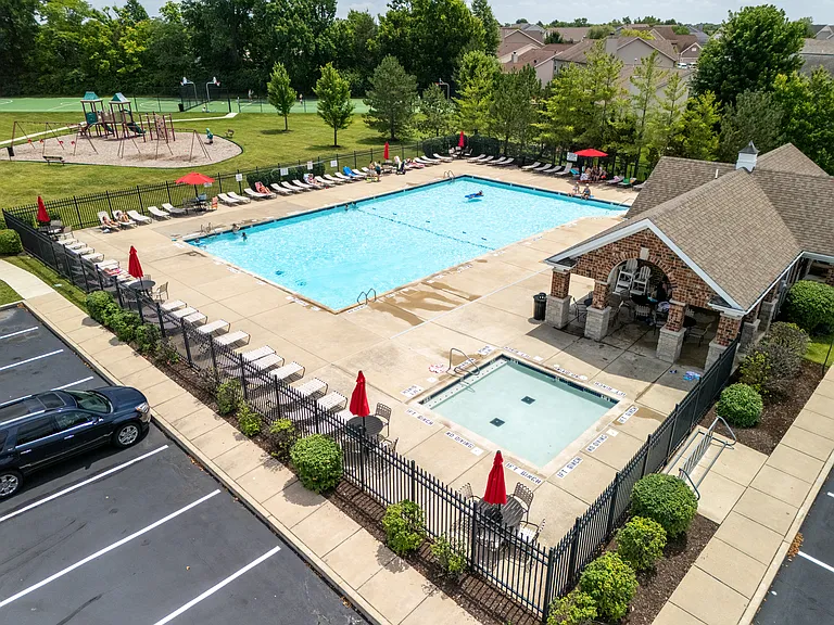 605 Country Village Dr — Photo 26
