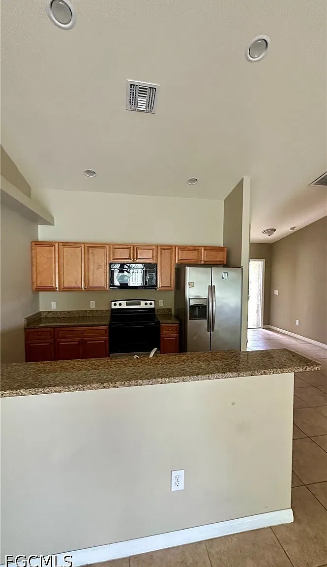 216 SE 24th Ave — Photo 4