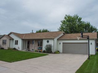 4915 Remiker Ln, Manitowoc, WI 54220