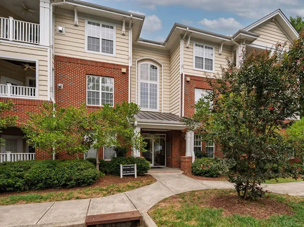 1221 Arborgate Cir, Chapel Hill, NC 27514