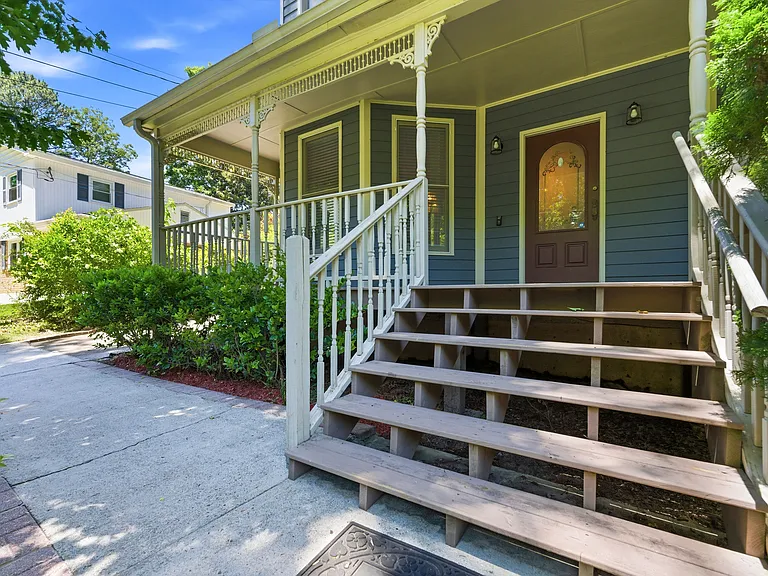 3052 Trafalgar Way — Photo 6
