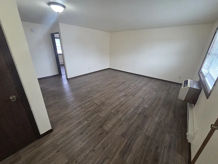 425 S Thayer Ave #101 — Photo 5