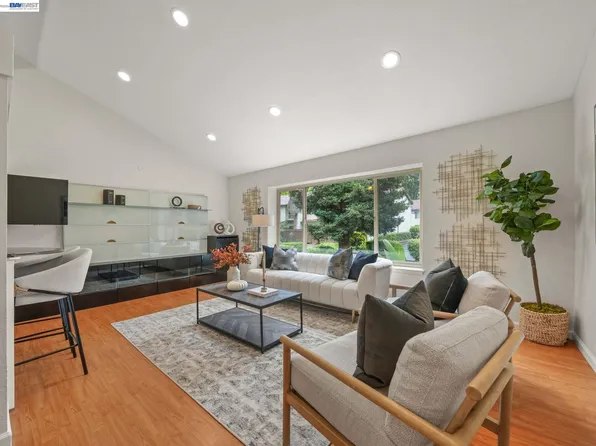 1972 Briscoe Ter, Fremont, CA 94539