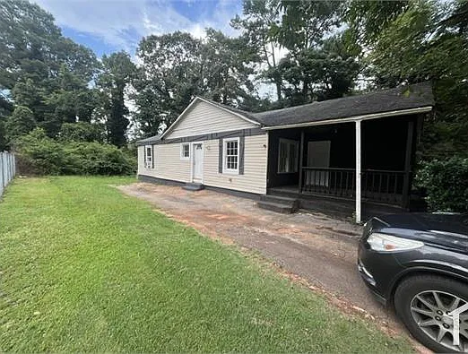 3 bed, 2150 sqft, $1,900 — Photo 4