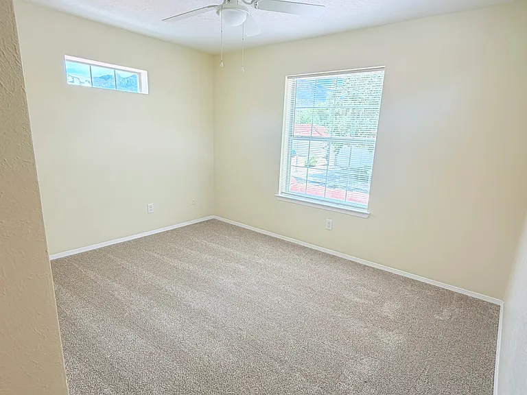 6125 Rosetree Pl NE — Photo 32