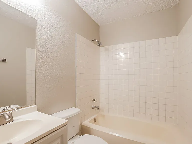 6395 Crossway Dr — Photo 23