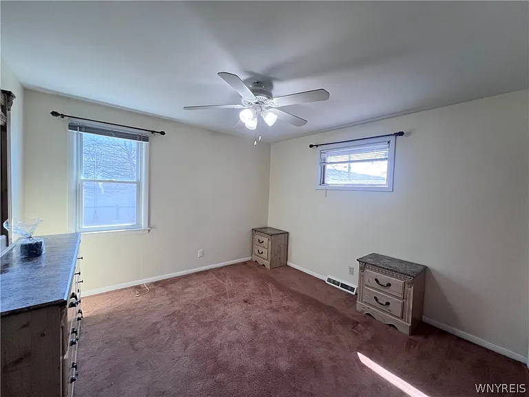 480 W Hazeltine Ave — Photo 10