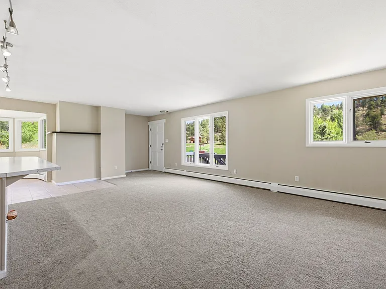 836 Sleepy Hollow Dr #A — Photo 15