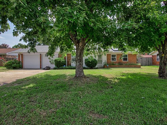 3rd image of 4910 La Ventana Cir