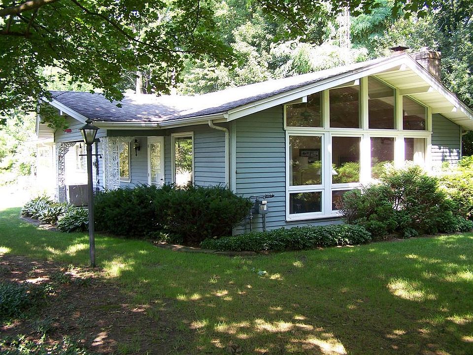 1st image of 715 Lagrange Dr