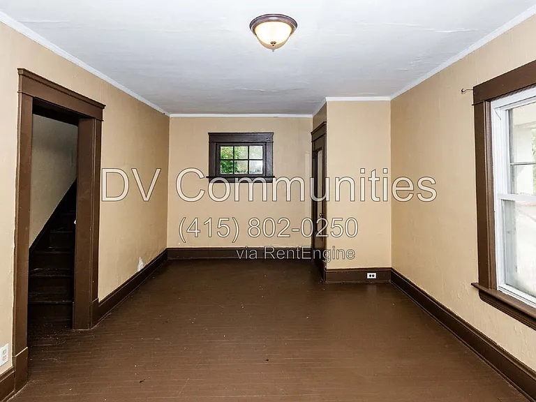 1148 E 176th St — Photo 31