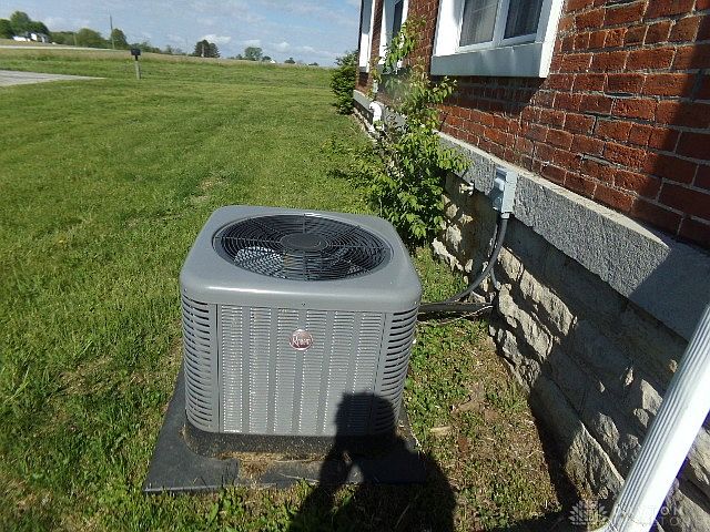 9681 N Spiker Rd, Piqua, OH 45356 | MLS #960929 | Zillow