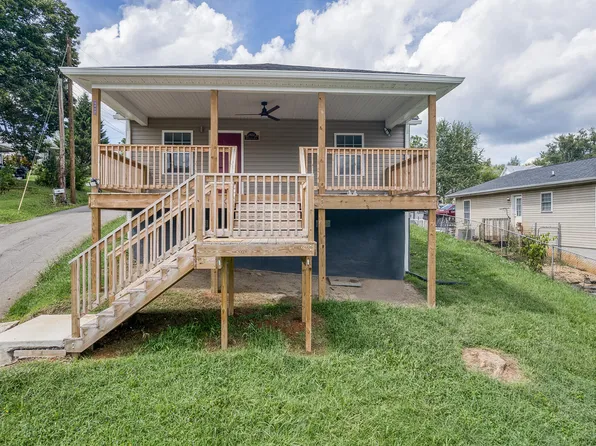 1402 McKinley Ave, Bristol, VA 24201