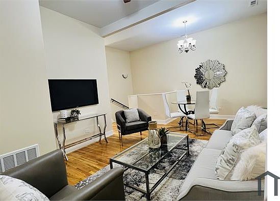 4th image of 4326 W Gladys Ave #2