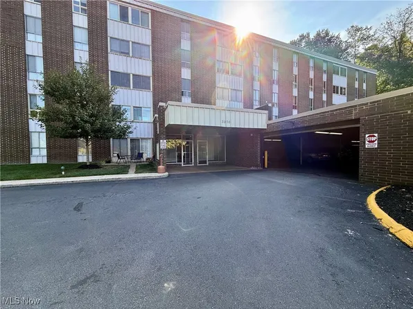 3070 Kent Rd APT 502, Stow, OH 44224