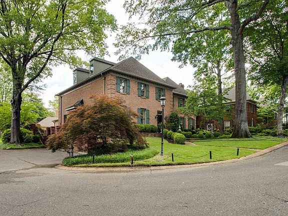 3rd image of 256 Windover Grove Dr