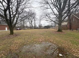 7408 Old Rd, Louisville, KY 40229